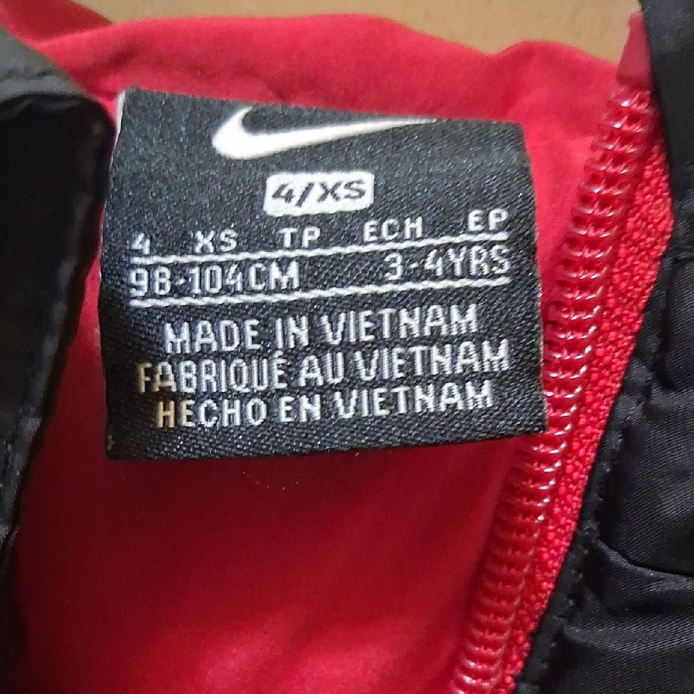 Nike Kids Puffer Jacket in Black with Red Accents - Picture 2 of 3